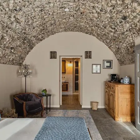 Issima - The Castello Menaggio